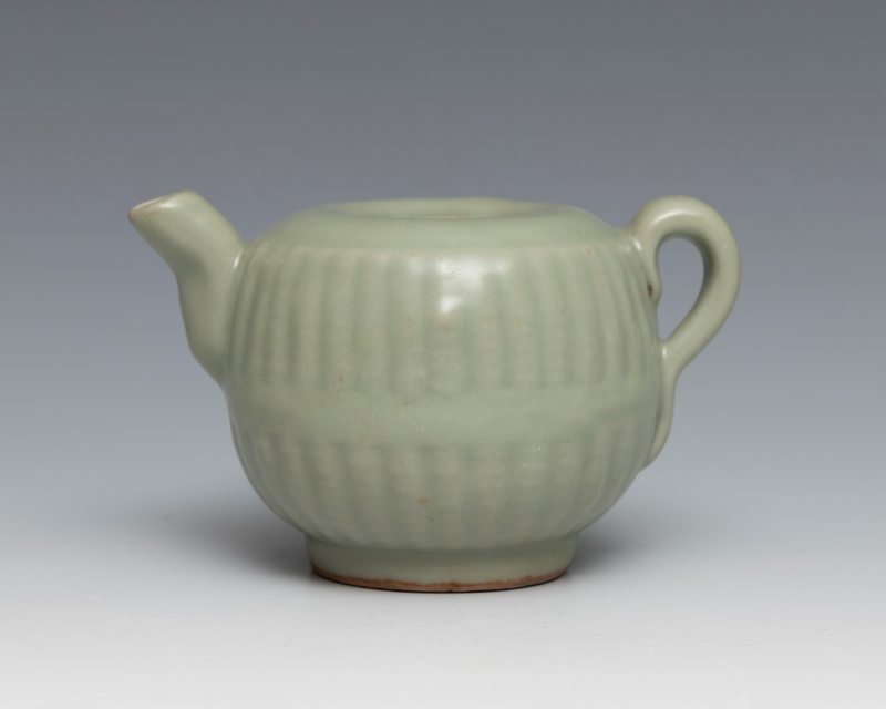 A celadon glazed teapot - 图3