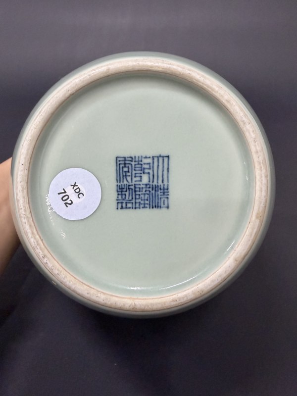 清乾隆 冬青釉月耳罐 - 图5