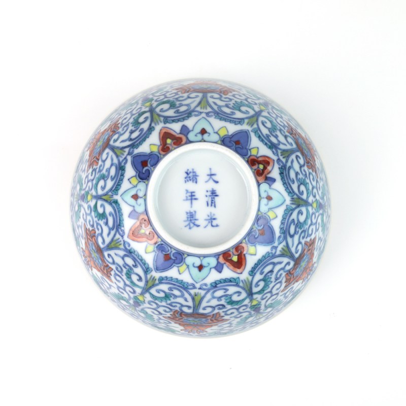 清光绪 斗彩宝莲纹碗 - 图4