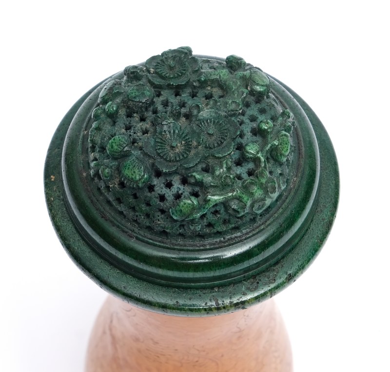A gourd cricket box with an incised five-clawed dragon - 图8