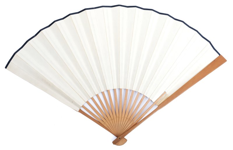 Three hand-painted paper fans - 图4
