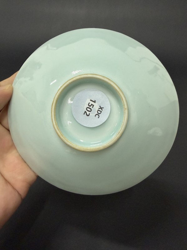 清乾隆 仿宋影青釉暗刻双龙赶珠纹斗笠盏 - 图7