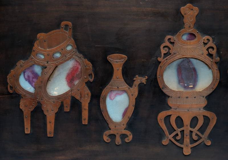 A wooden panel inset with Jun shards depicting antiquities - 图3