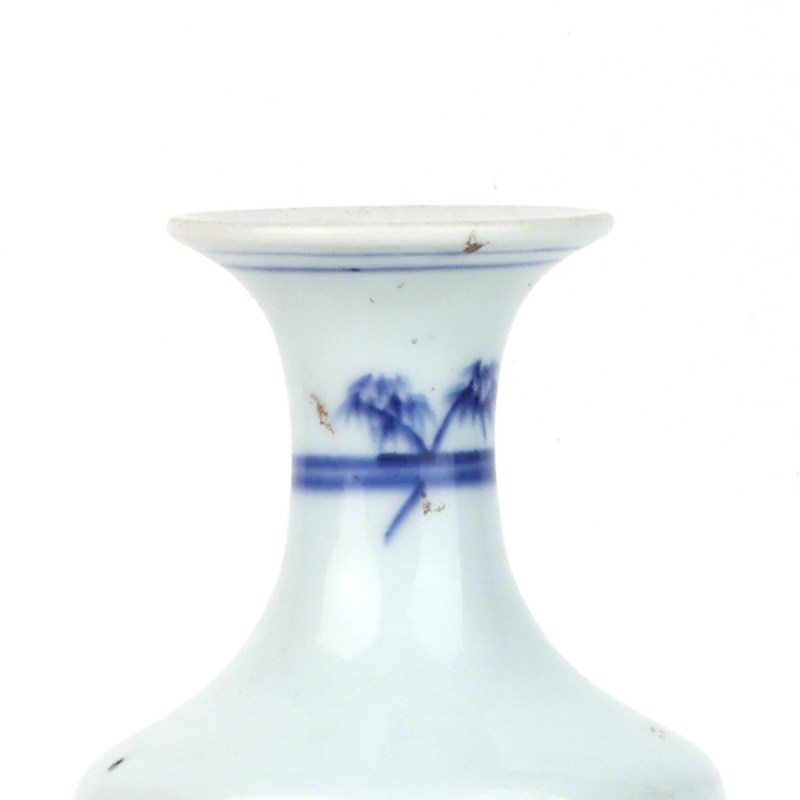 清乾隆 青花山水纹琵琶尊 - 图5