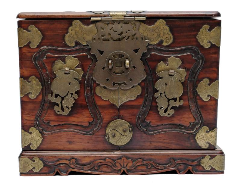 A hardwood brass-mounted jewellery box - 图3