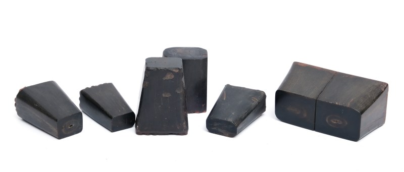 Six carved horn stamps - 图3