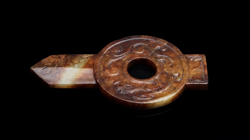A celadon and russet jade tablet, Guibi - 图8