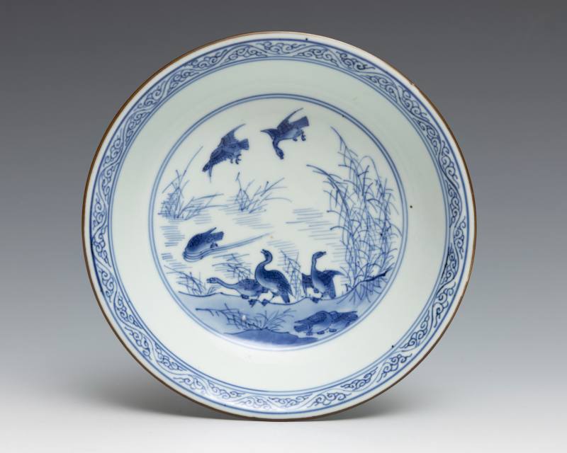 A pair of blue and white 'geese' deep dishes, Jiajing mark and of Shunzhi period (1644-1661) - 图3