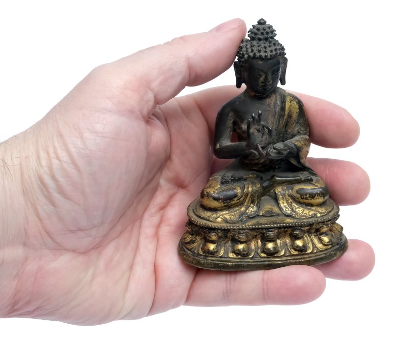 A gilt-bronze figure of Buddha Shakyamuni - 图6