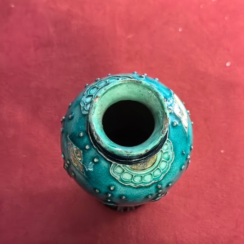 清早期 法华彩堆塑瑞果纹瓶 - 图9
