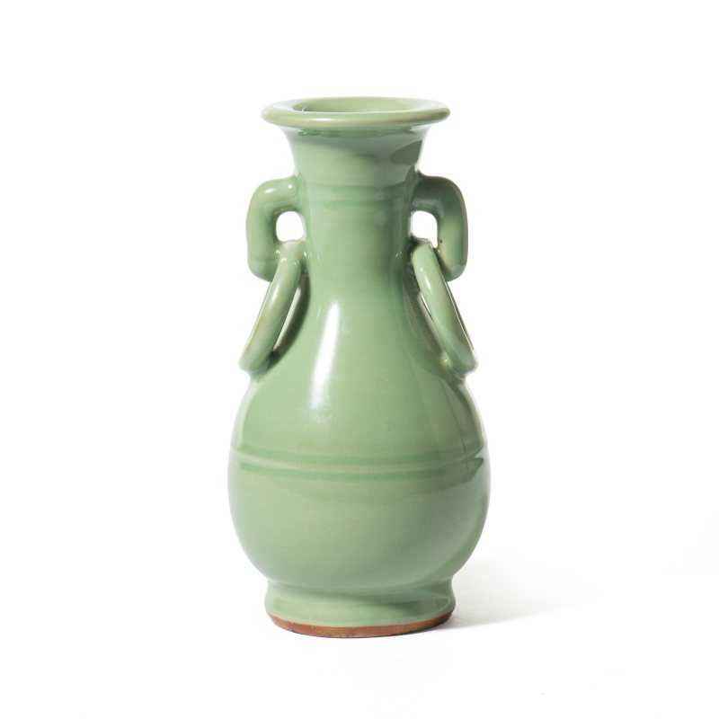 A Longquan celadon pear-shaped vase