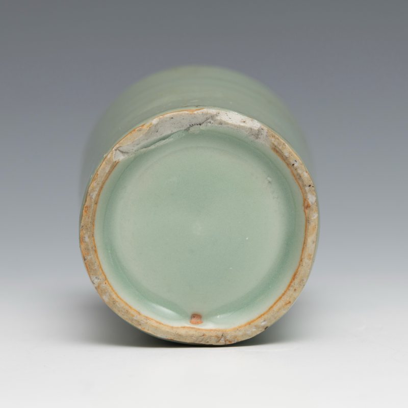 A Longquan celadon beaker vase - 图4