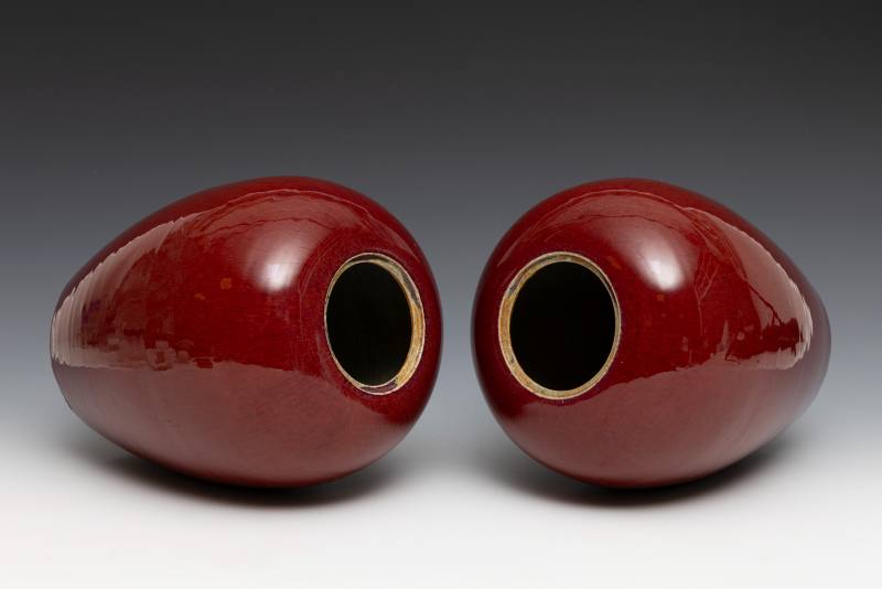 A pair of flambé-glazed jars and covers - 图4