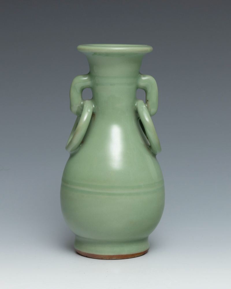 A Longquan celadon pear-shaped vase - 图5