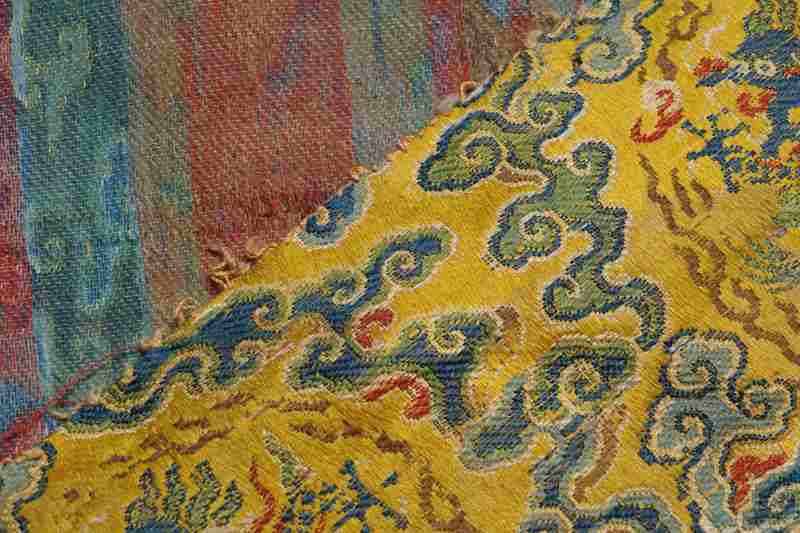 A pair of yellow-ground silk bolt yardages - 图11