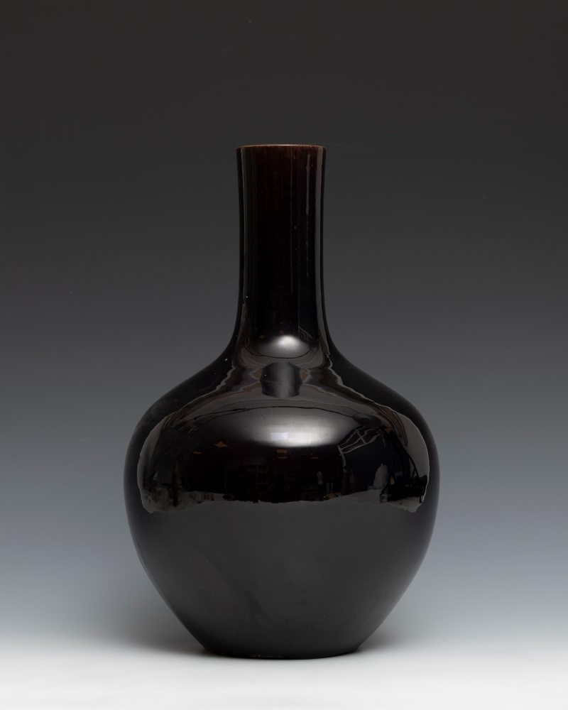 A large aubergine-glazed vase - 图3