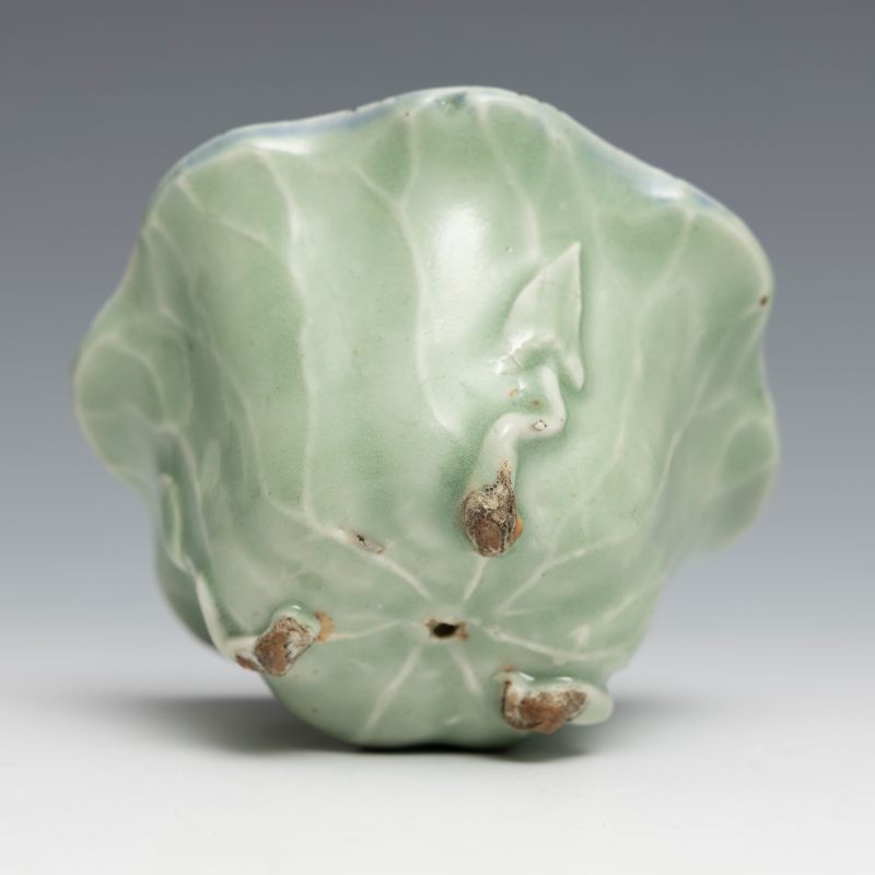 A celadon-glazed 'lotus' puzzle or surprise cup - 图6