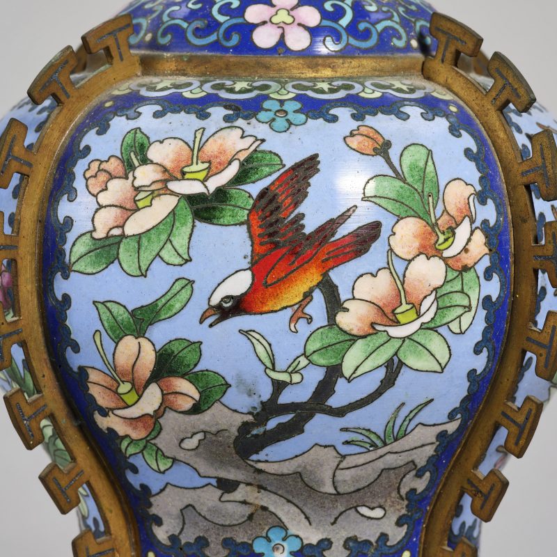20世纪60年代 景泰蓝花鸟瓶一对 - 图7