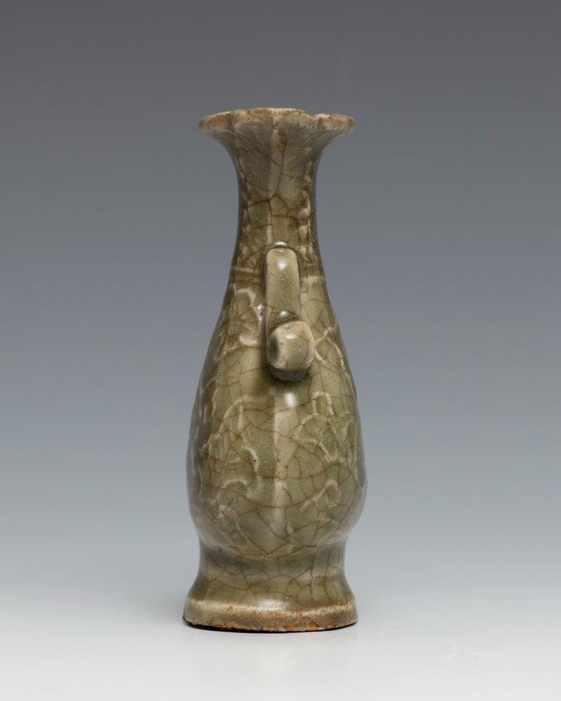 A small Longquan celadon vase - 图3