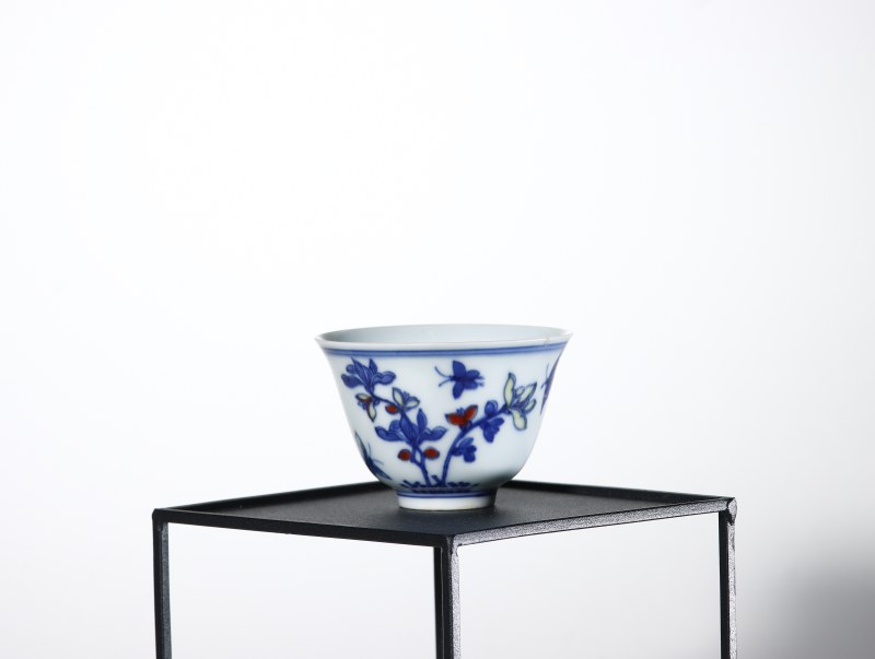 明末清初 斗彩“蝶恋花”纹仰钟式杯 - 图6