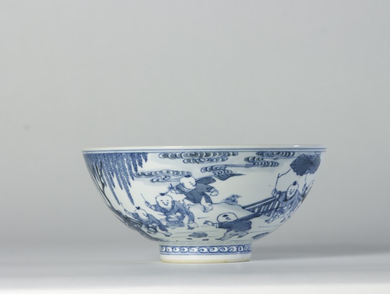 清初 青花婴戏图碗 - 图2
