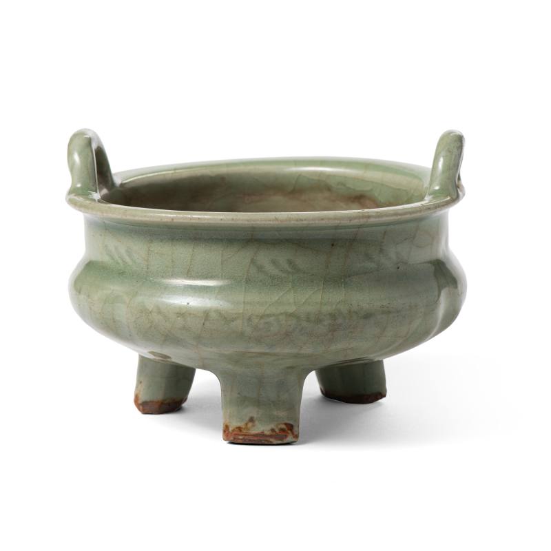 A Longquan celadon tripod censer