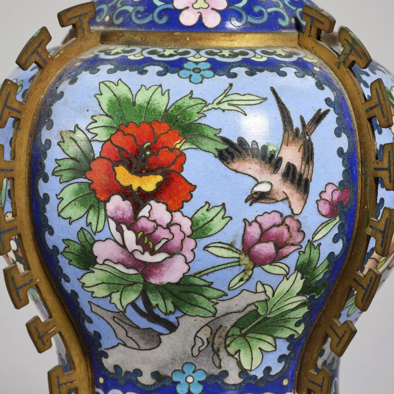 20世纪60年代 景泰蓝花鸟瓶一对 - 图8