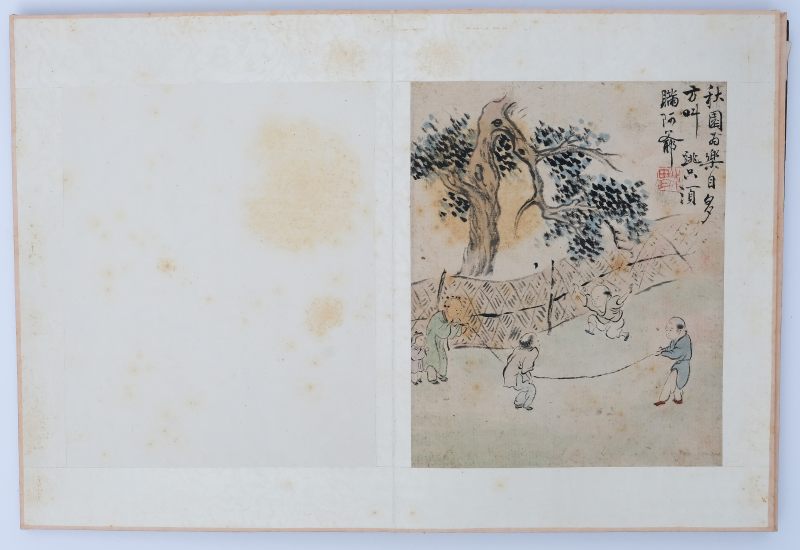 An album with paintings of playing boys titled: 'A playful painting by Mr. Xu Tianchi (Xu Wei) of the Ming dynasty, for an elder brother/peer' - 图14