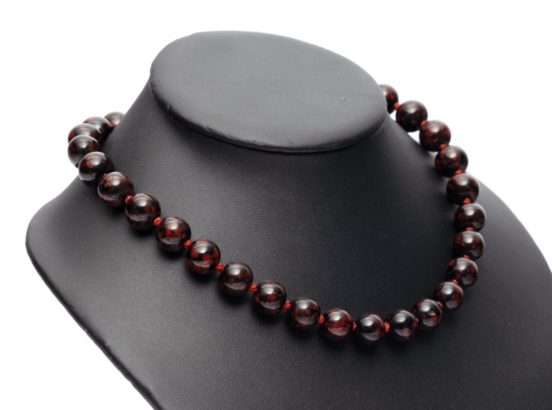 Six beaded glass necklaces - 图6