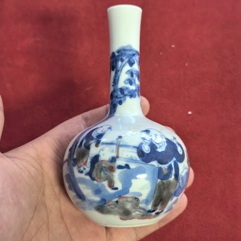 清晚期 青花釉里红婴戏图小天球瓶两只 - 图7