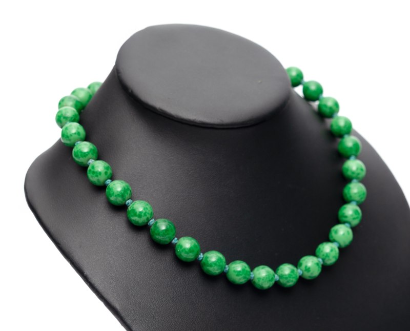 Six beaded glass necklaces - 图7