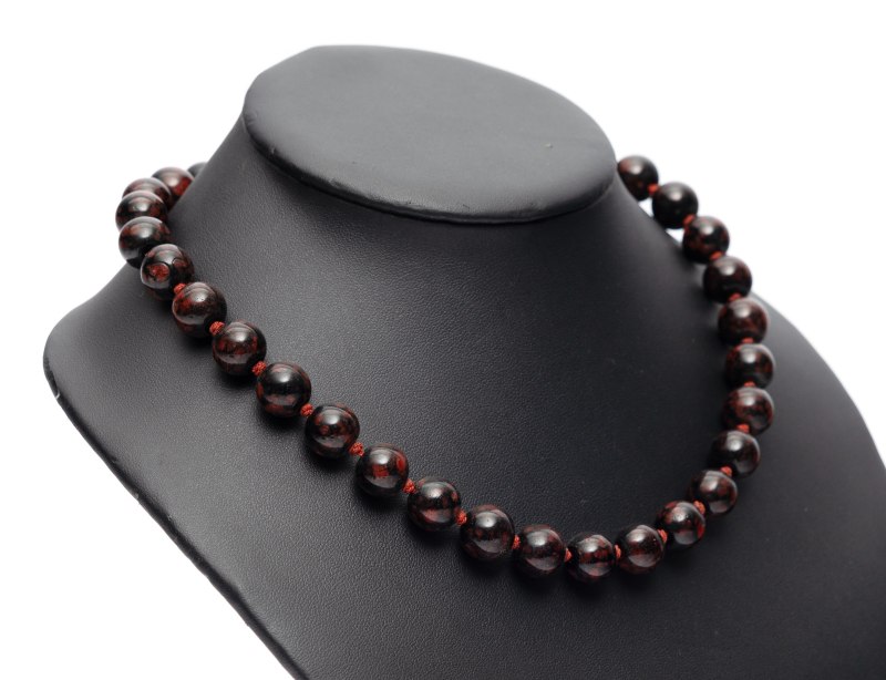 Six beaded glass necklaces - 图8