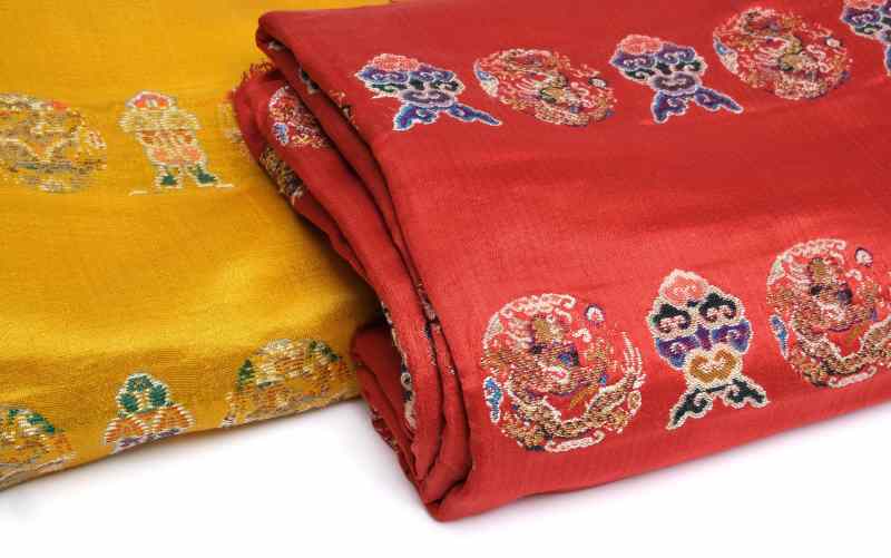 Two silk brocade panels - 图2