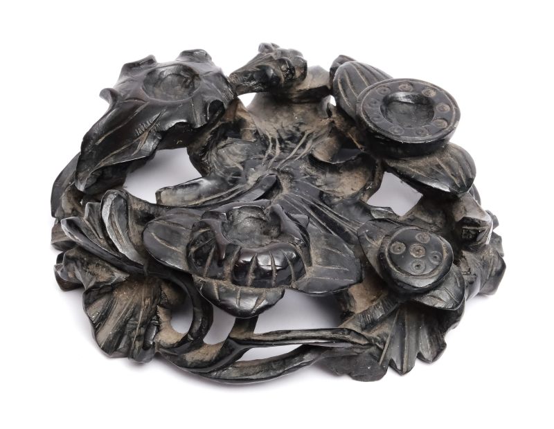A silver-wire inlaid bronze tripod censer with Shisou mark - 图8