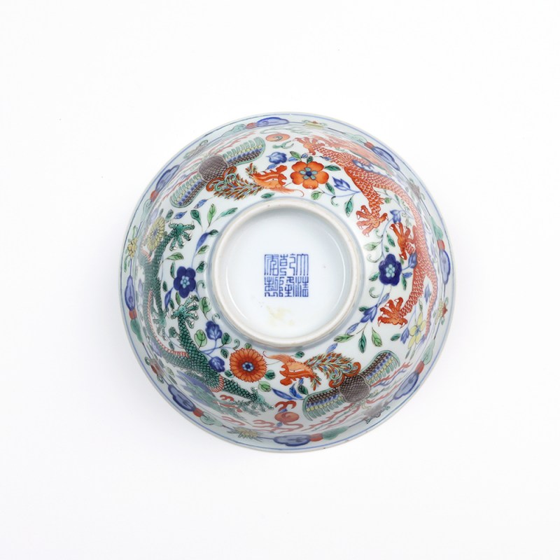 清乾隆 青花五彩龙凤纹碗 - 图6