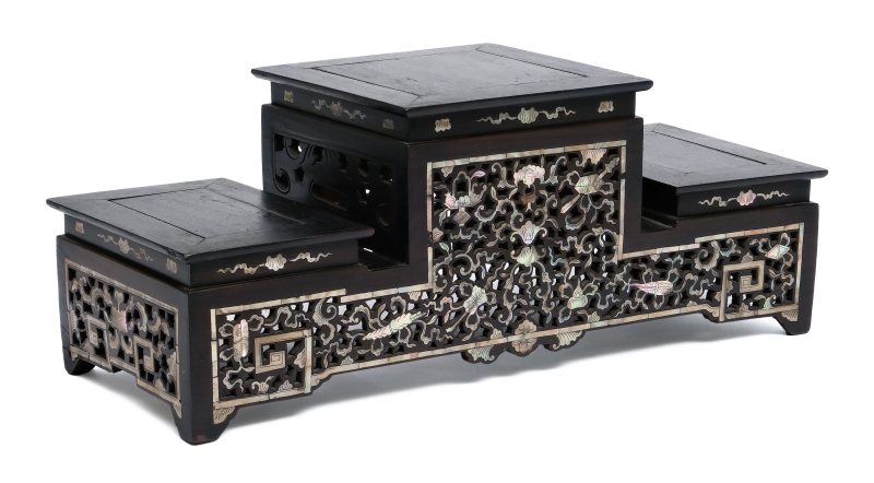 A mother-of-pearl inlaid three-tiered wooden display stand - 图1
