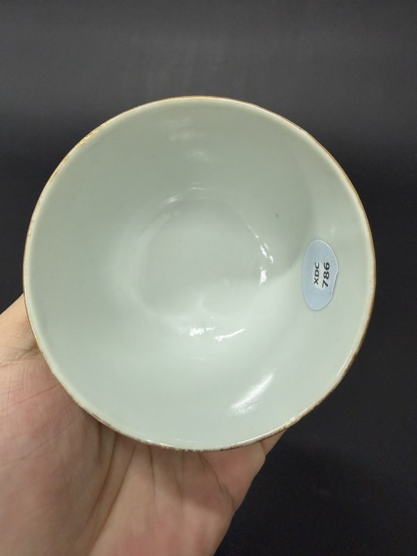 清同治-光绪 黄地粉彩婴戏图杯 - 图5