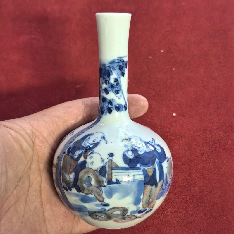 清晚期 青花釉里红婴戏图小天球瓶两只 - 图11