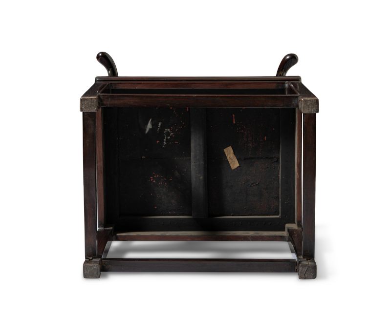 A hongmu horseshoe-back armchair, Quanyi - 图8