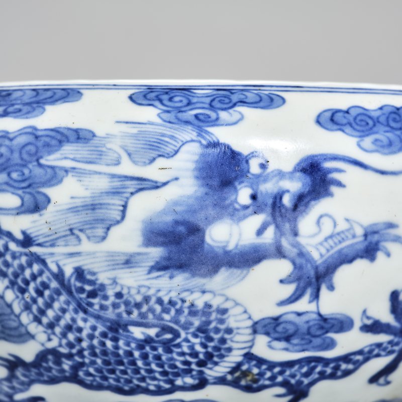 清乾隆 青花龙纹香炉 - 图7