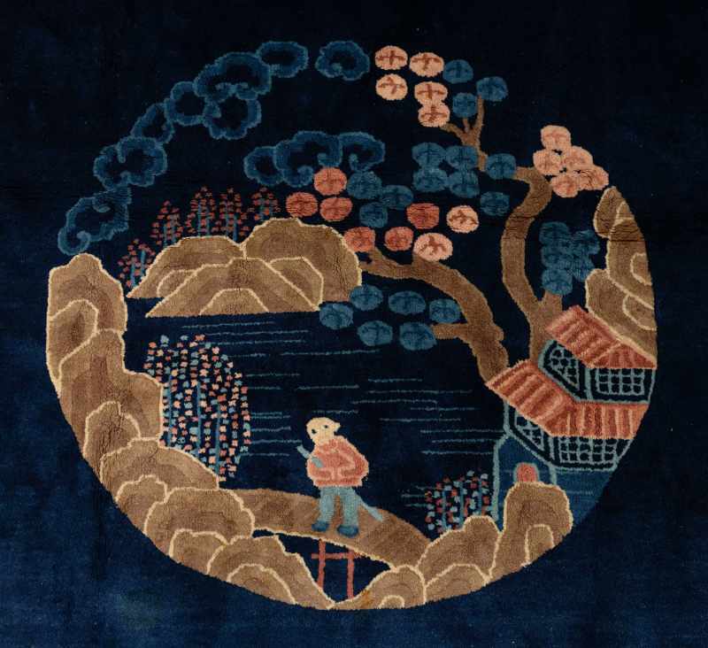 A woolen carpet with a floral pattern on a blue ground - 图4