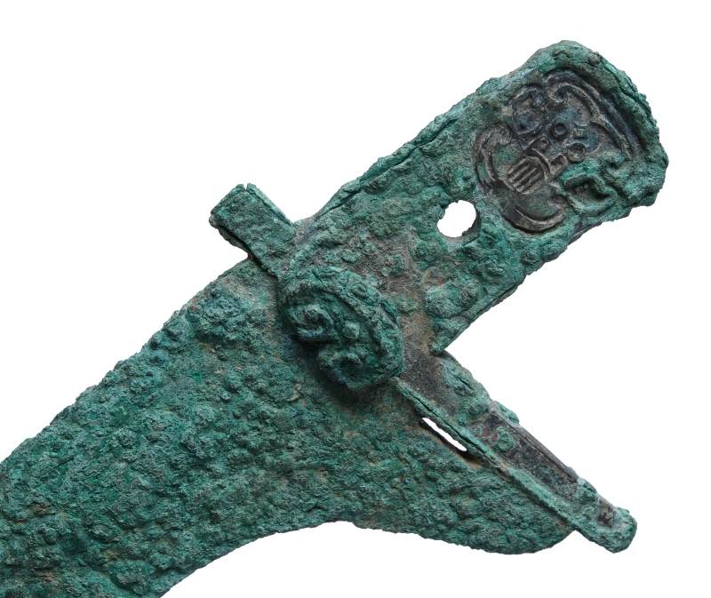 An archaic bronze dagger-axe, Ge - 图4