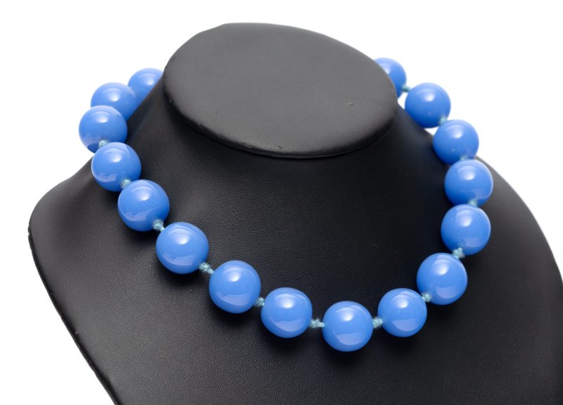 Five bead necklaces and one bracelet - 图3