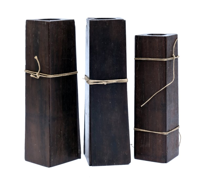 Three wooden imperial candle moulds with five-clawed dragon design - 图2