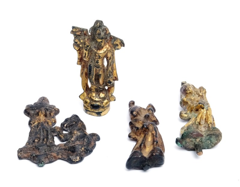 A group of four small gilt-bronze figures - 图2
