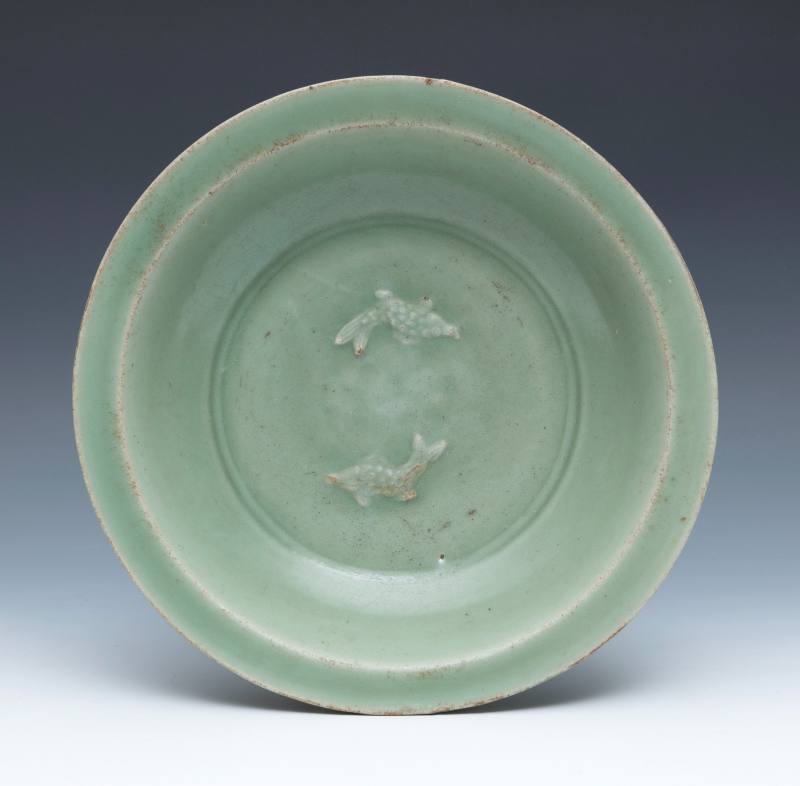 A Longquan celadon 'twin-fish' dish - 图2