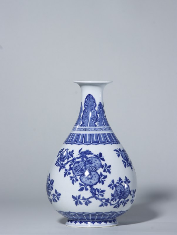 清中期 青花三多纹玉壶春瓶 - 图1