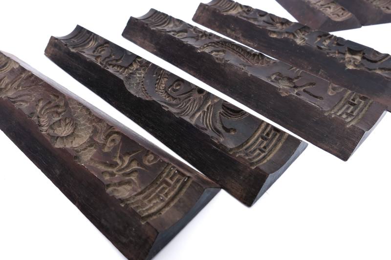 Three wooden imperial candle moulds with five-clawed dragon design - 图6