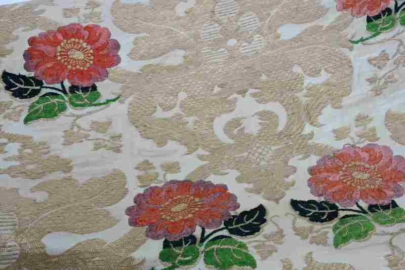 Three panels of silk fabric - 图7