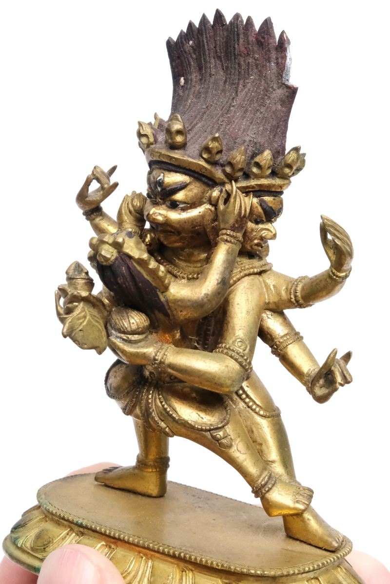 A Sino-Tibetan gilt-bronze figure of Hayagriva and consort - 图5